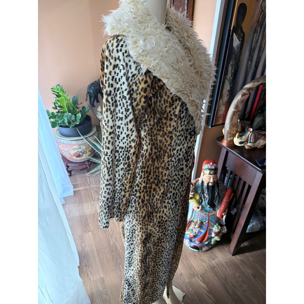 Faux Fur Collar Leopard Print Long Coat - Cream & Brown - Picture 2 of 6
